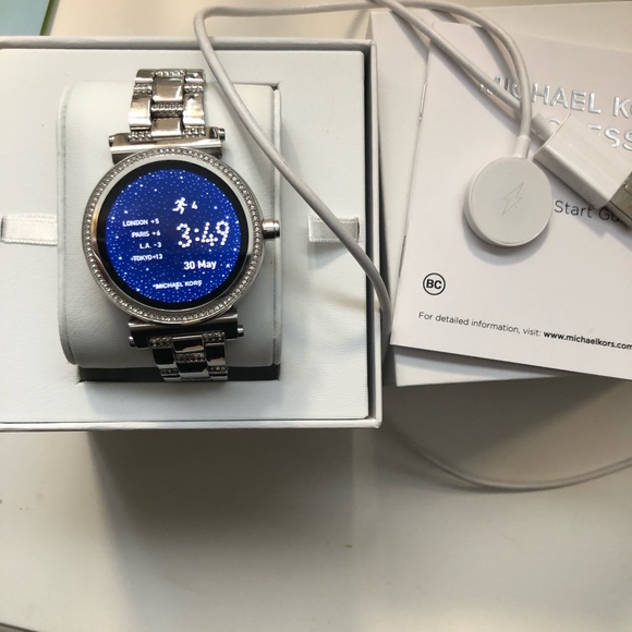Michael Kors Smart Watch - Picture 1 of 6